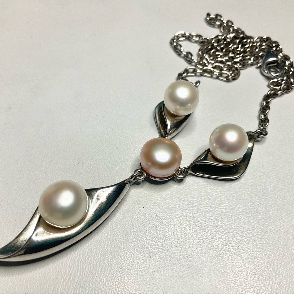 Sterling Large Pearl Y Necklace Pink + White Pearls